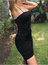 Robe moulante en satin à bretelles fines et cravate pour femme